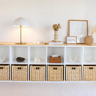 Mueble organizador blanco 12 espacios con cubierta de madera 