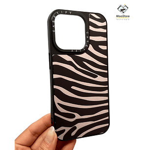 Carcasa iPhone diseño animal print espejo 