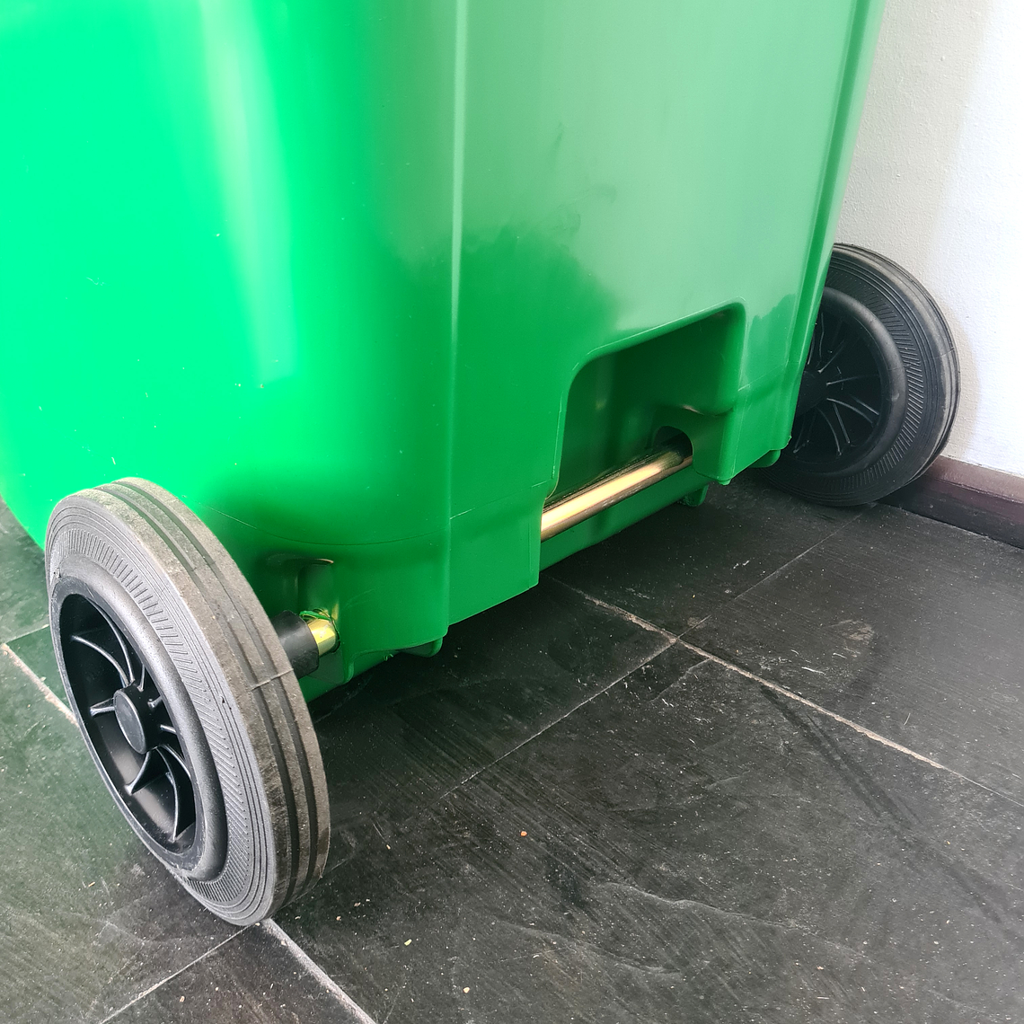 Basurero Contendedor De Basura 240 Litros Con Ruedas - Verde 4