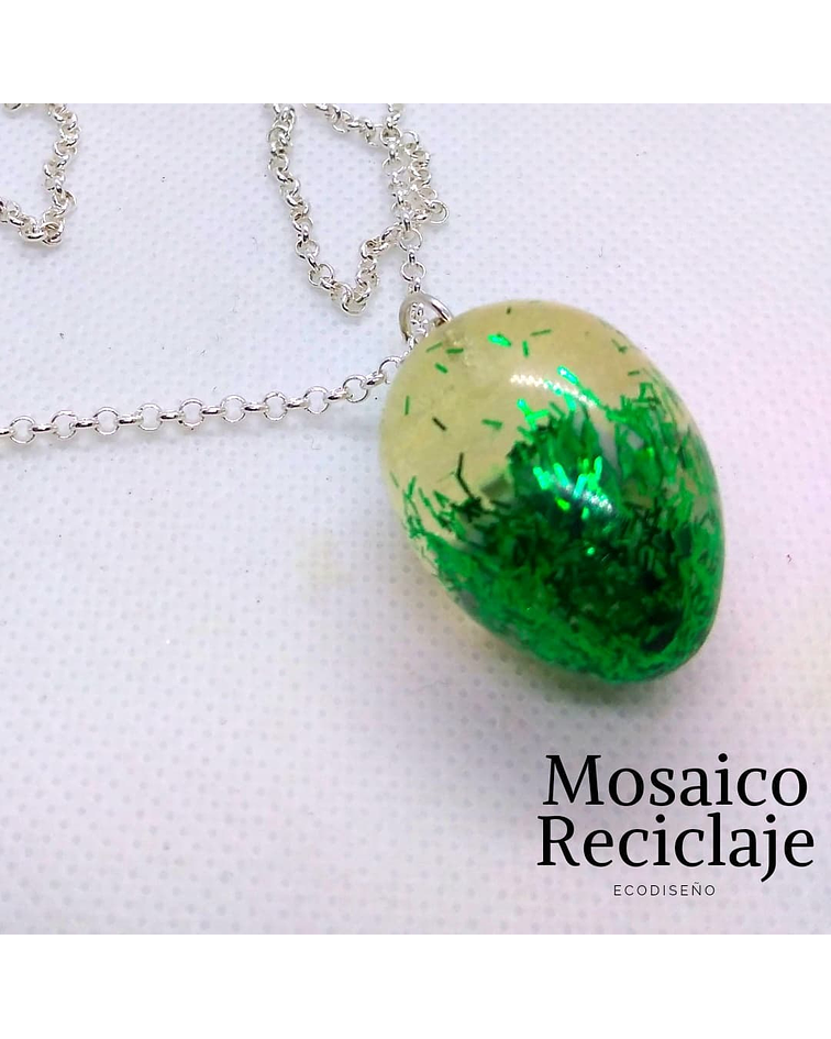 COLLAR VERDE