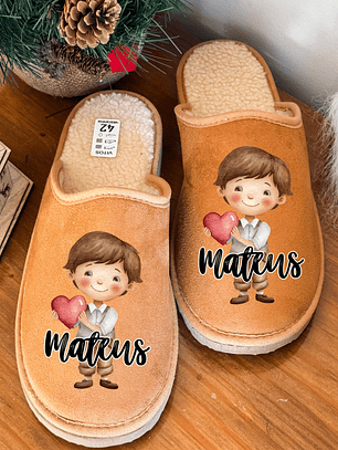 Chinelos Personalizados Menino Moreno Carinhoso