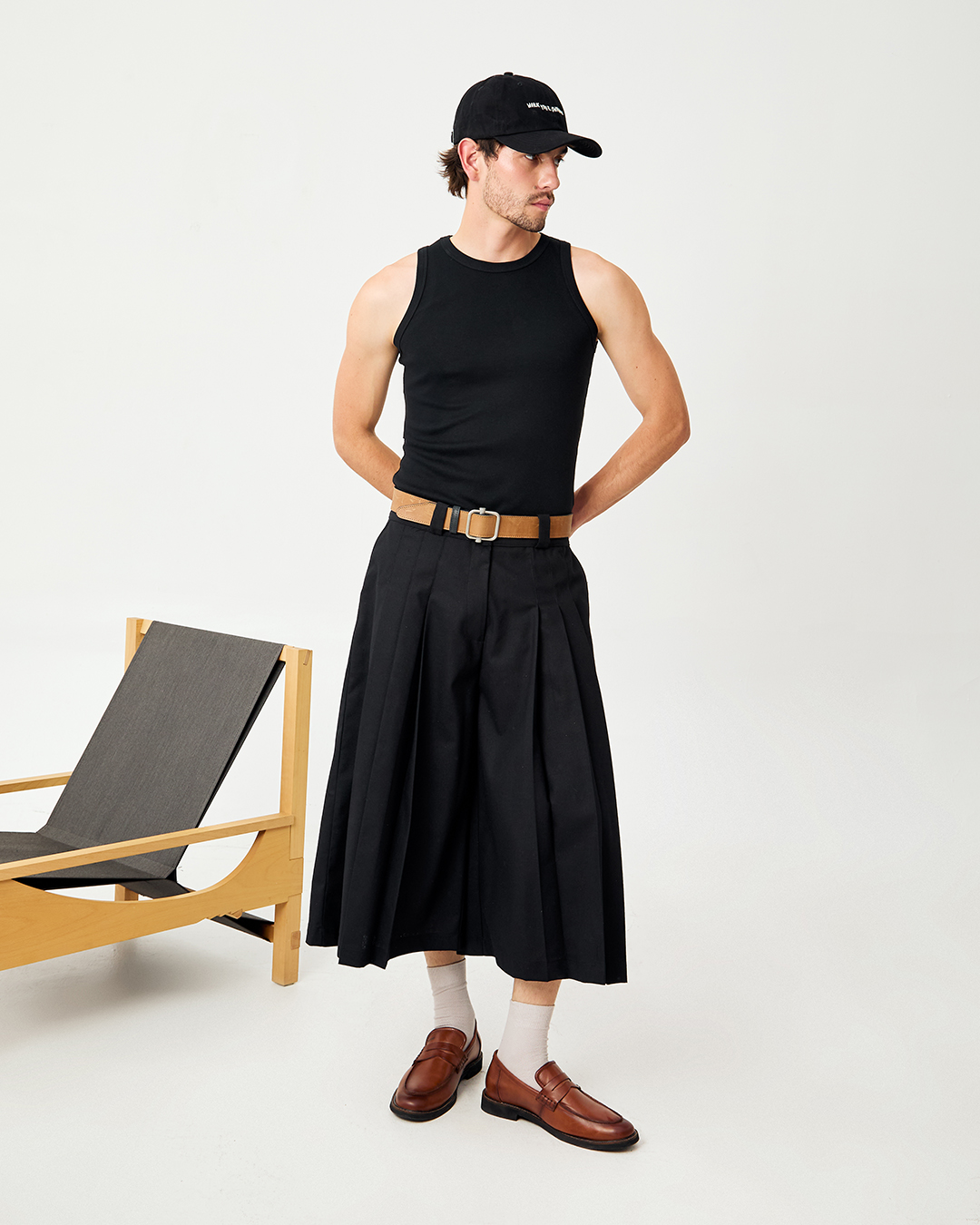 TANK TOP TOM NEGRO 4