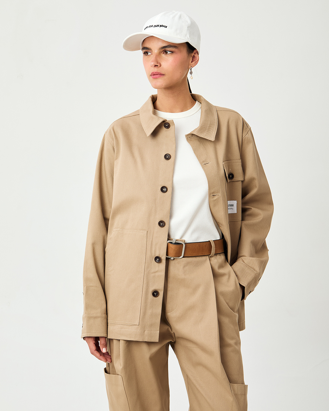 CHAQUETA RUMI UTILITARIA CAMEL 4