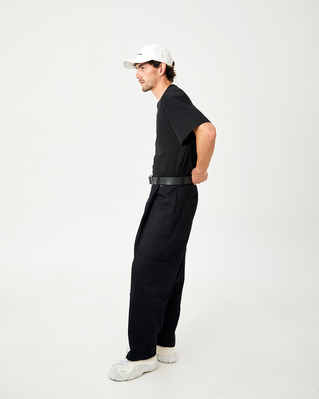 PANTALON RUMI UTILITARIO NEGRO 5