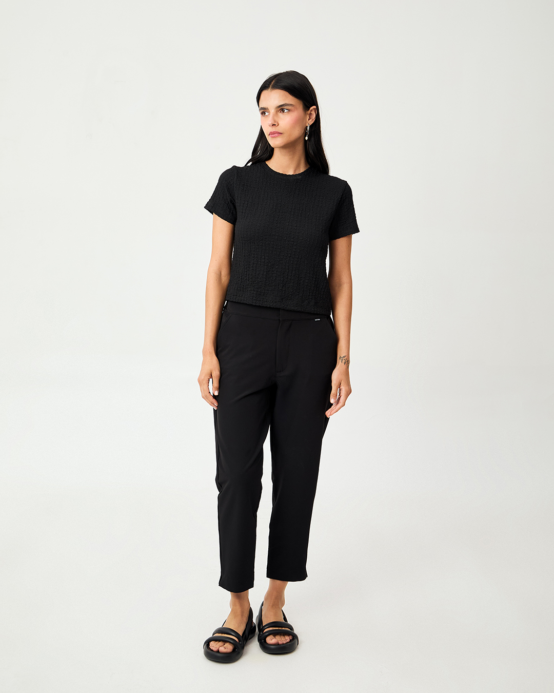 PANTALON IRU STRIP NEGRO 1