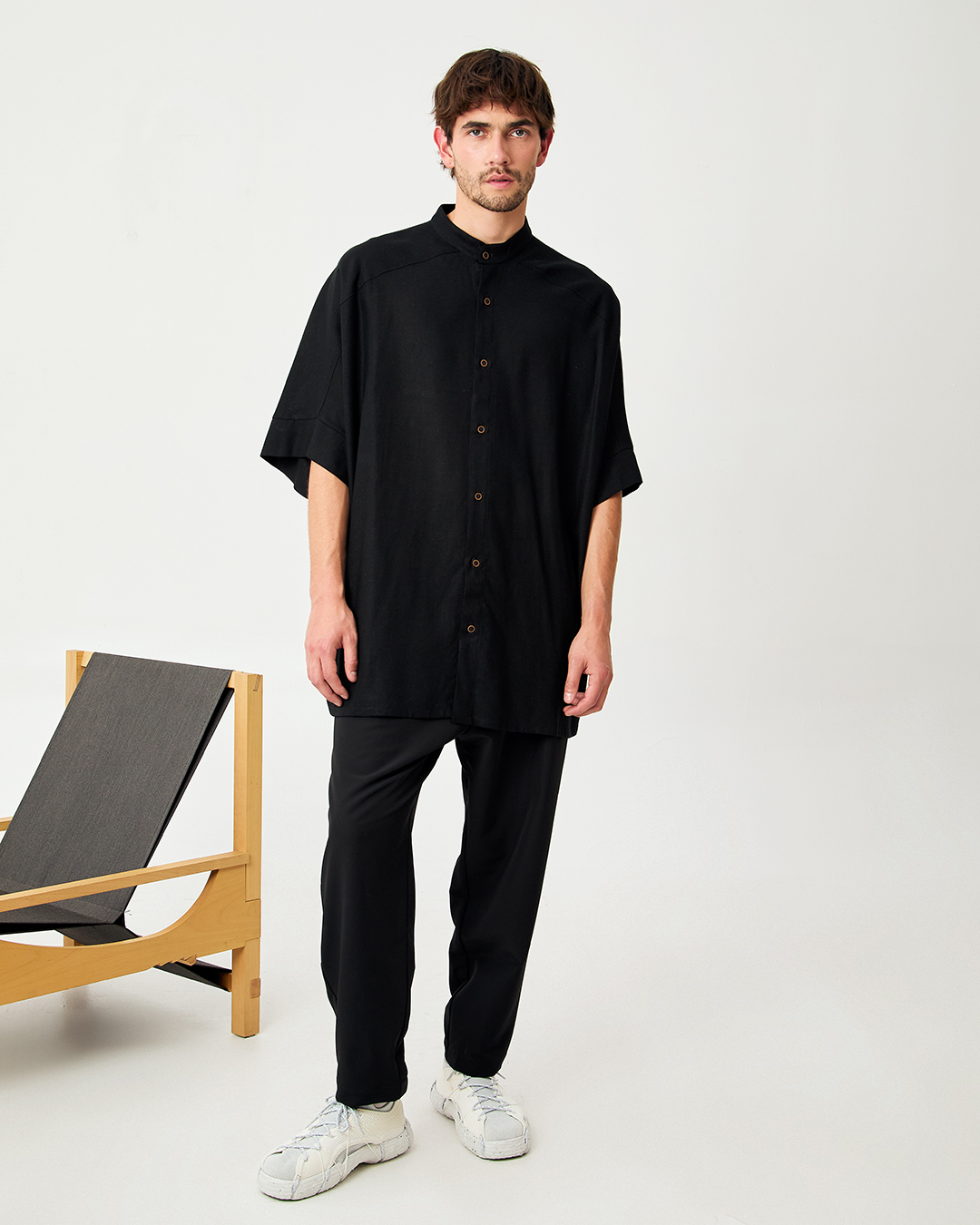 CAMISA ALBAR LIVIANA NEGRA 1