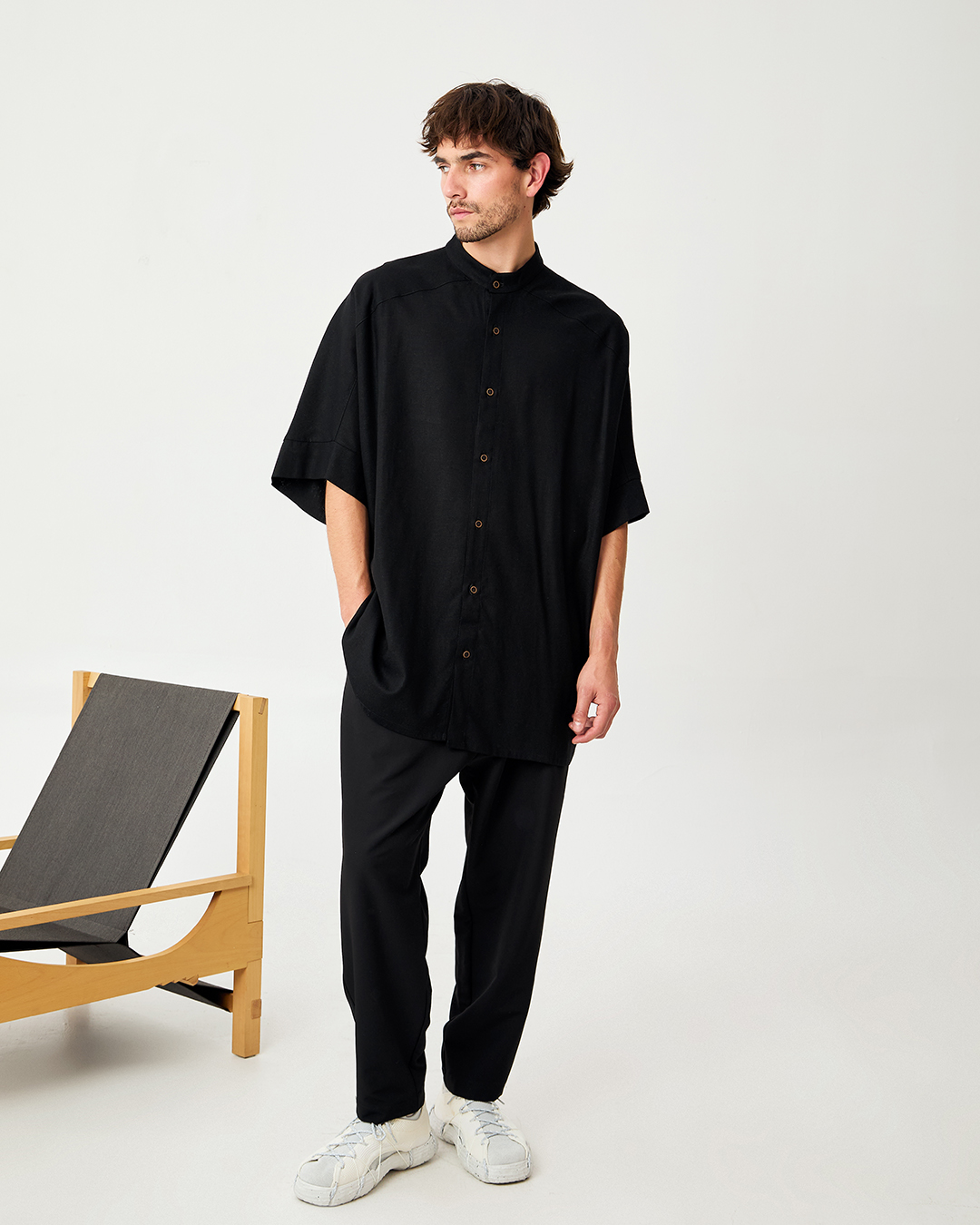 CAMISA ALBAR LIVIANA NEGRA 3