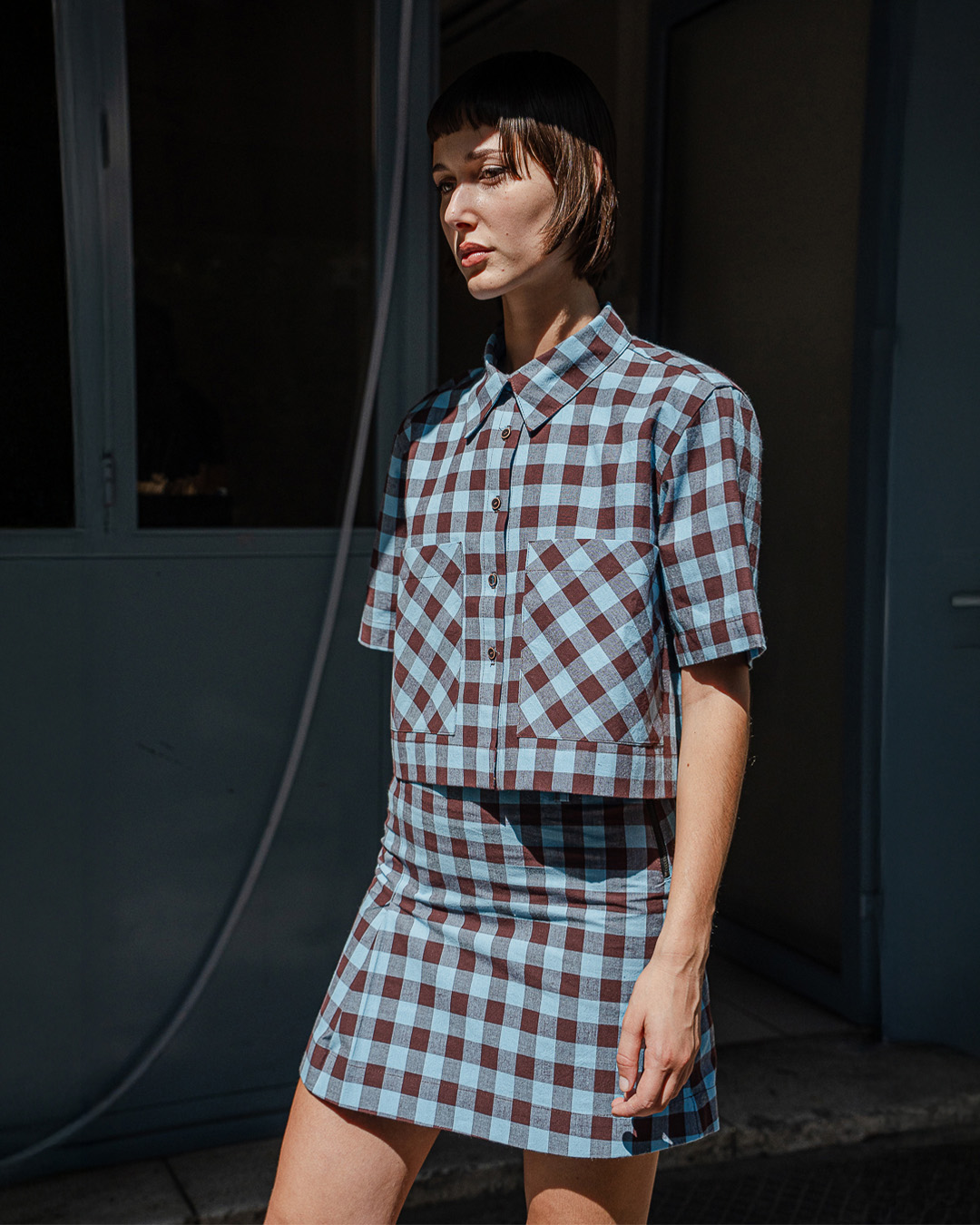 CAMISA WAY CROP CUADERNO BOLD MOCA 2