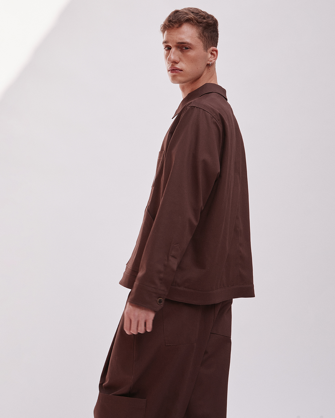 CHAQUETA AWAKI CROP MOCA 2