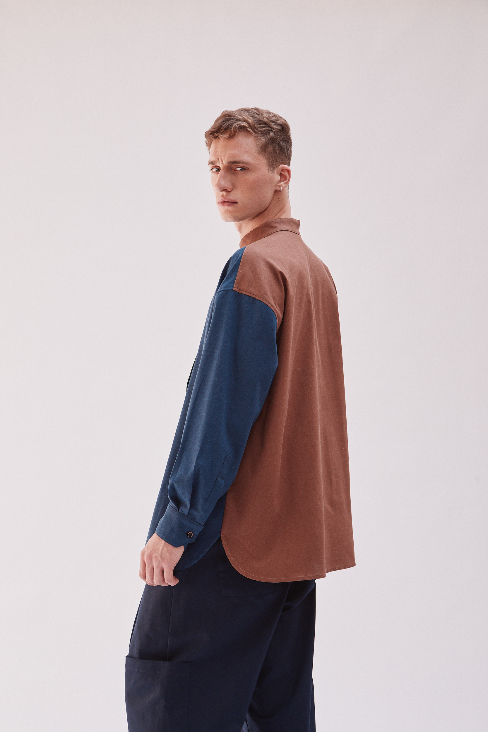 CAMISA NUNA CUADRADO PATCH  2