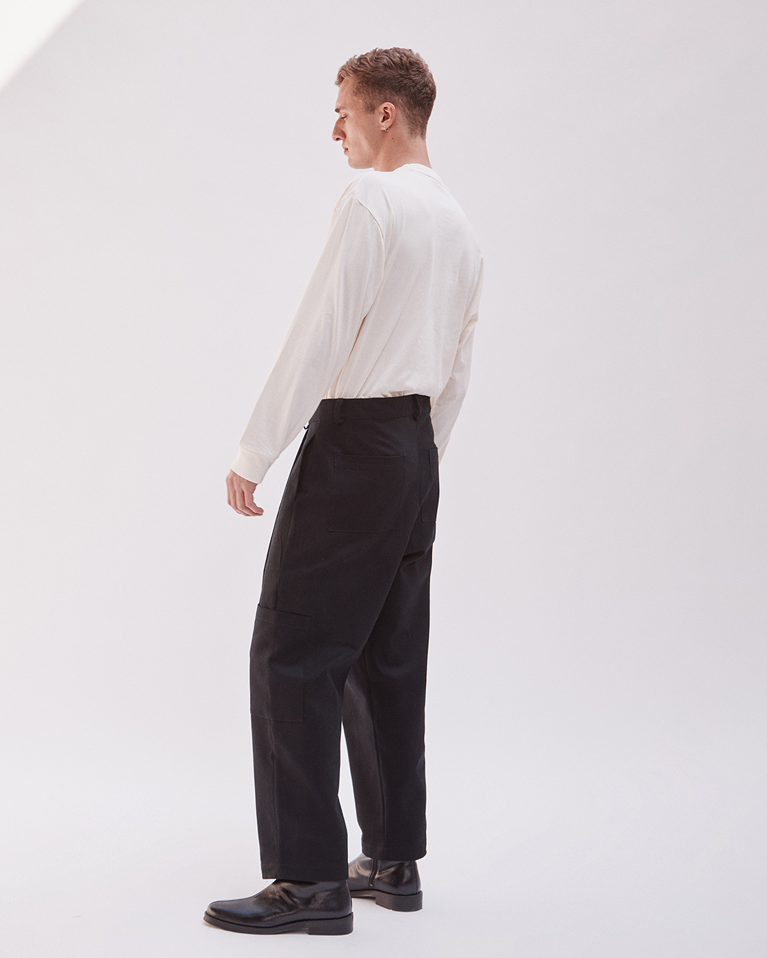 PANTALON RUMI UTILITARIO NEGRO 3