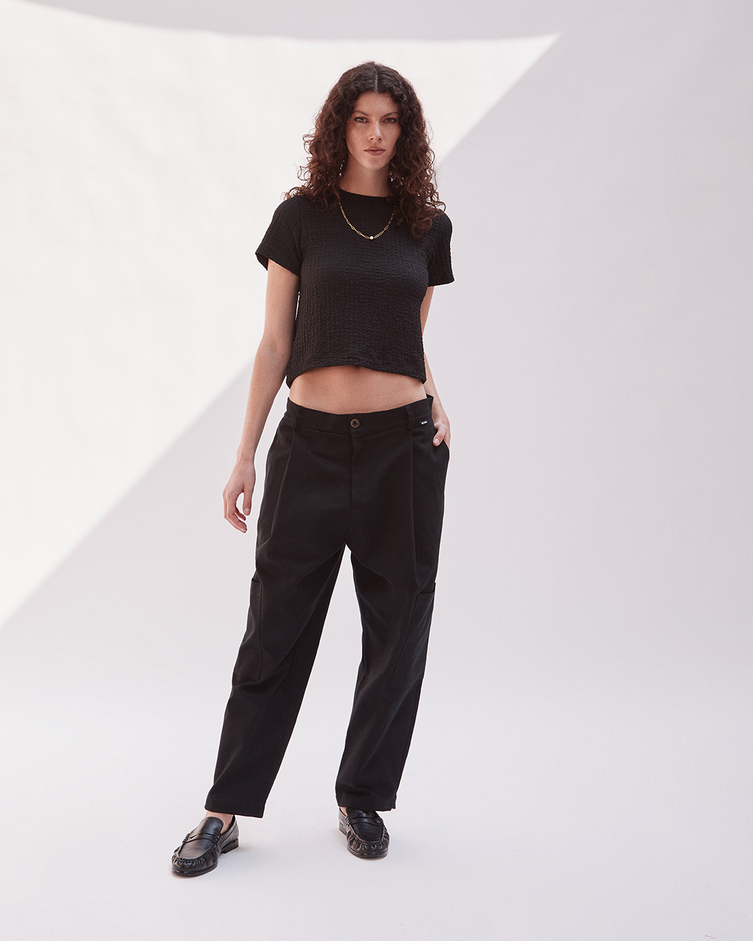 PANTALON RUMI UTILITARIO NEGRO 4