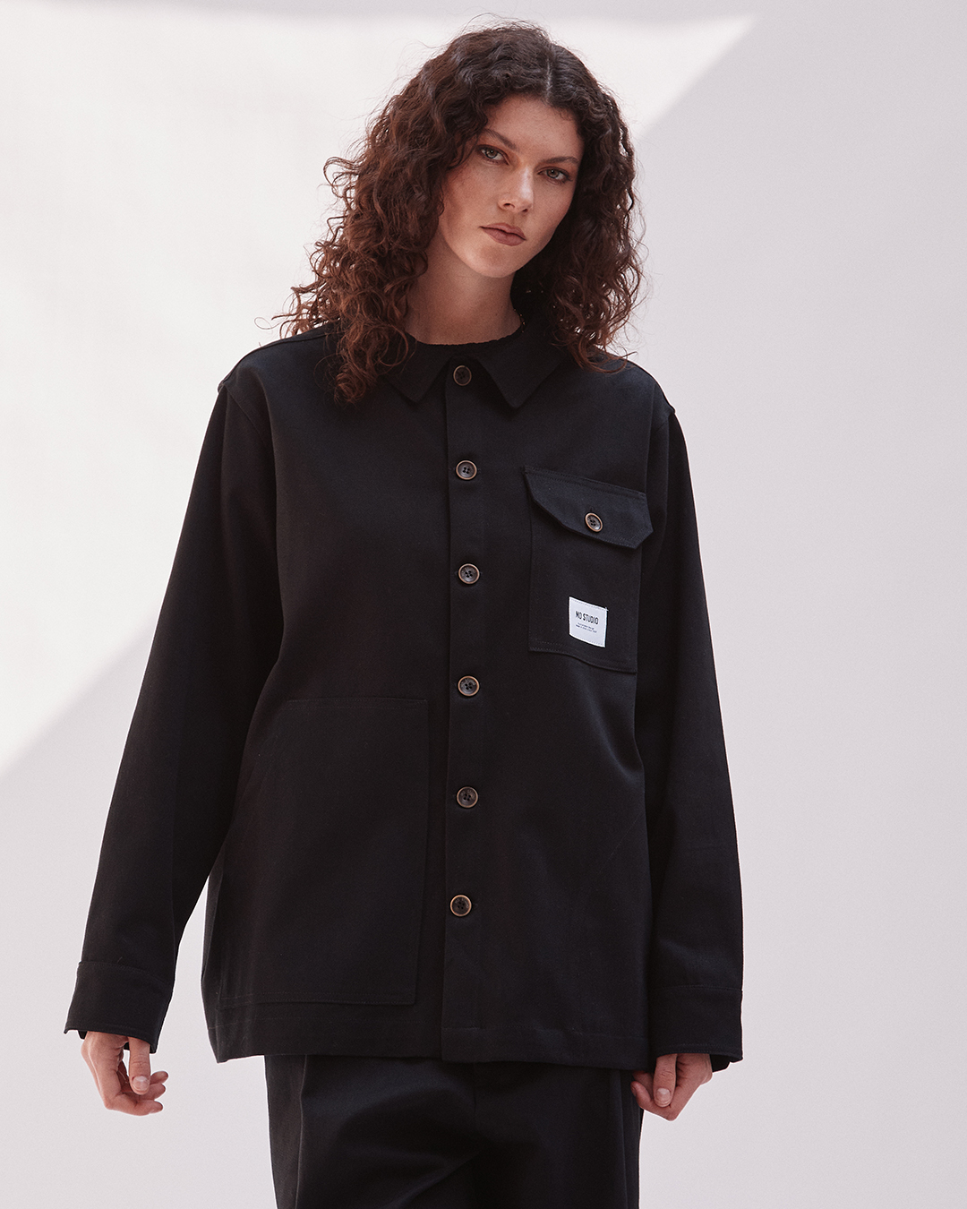 CHAQUETA RUMI UTILITARIA NEGRA  4