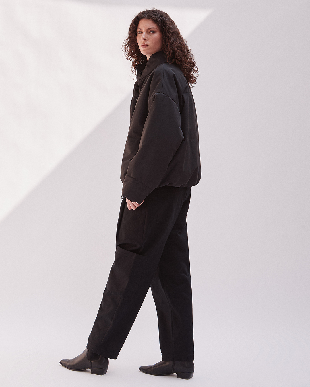 PARKA DERRIDA CROP NEGRA  10