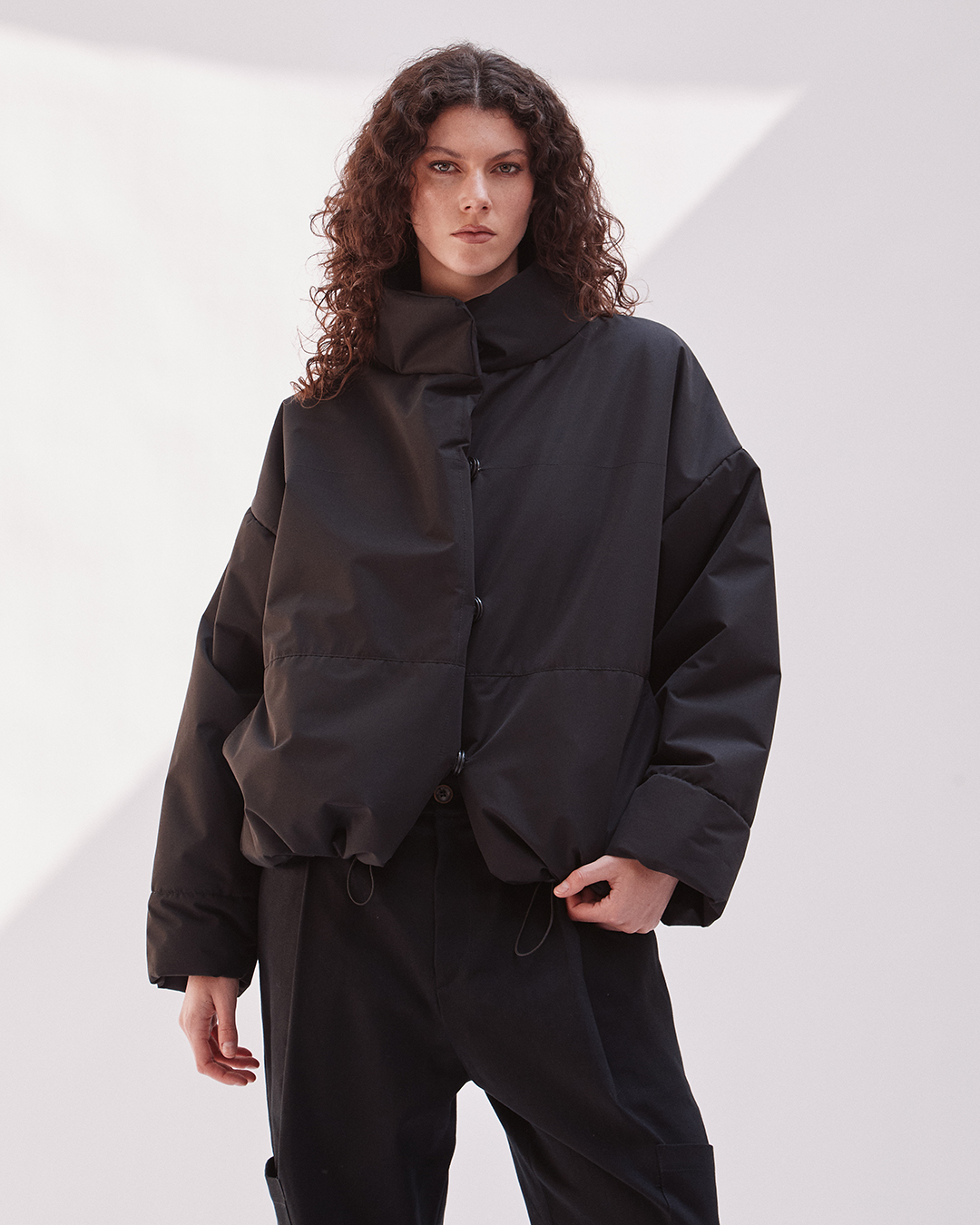 PARKA DERRIDA CROP NEGRA  2