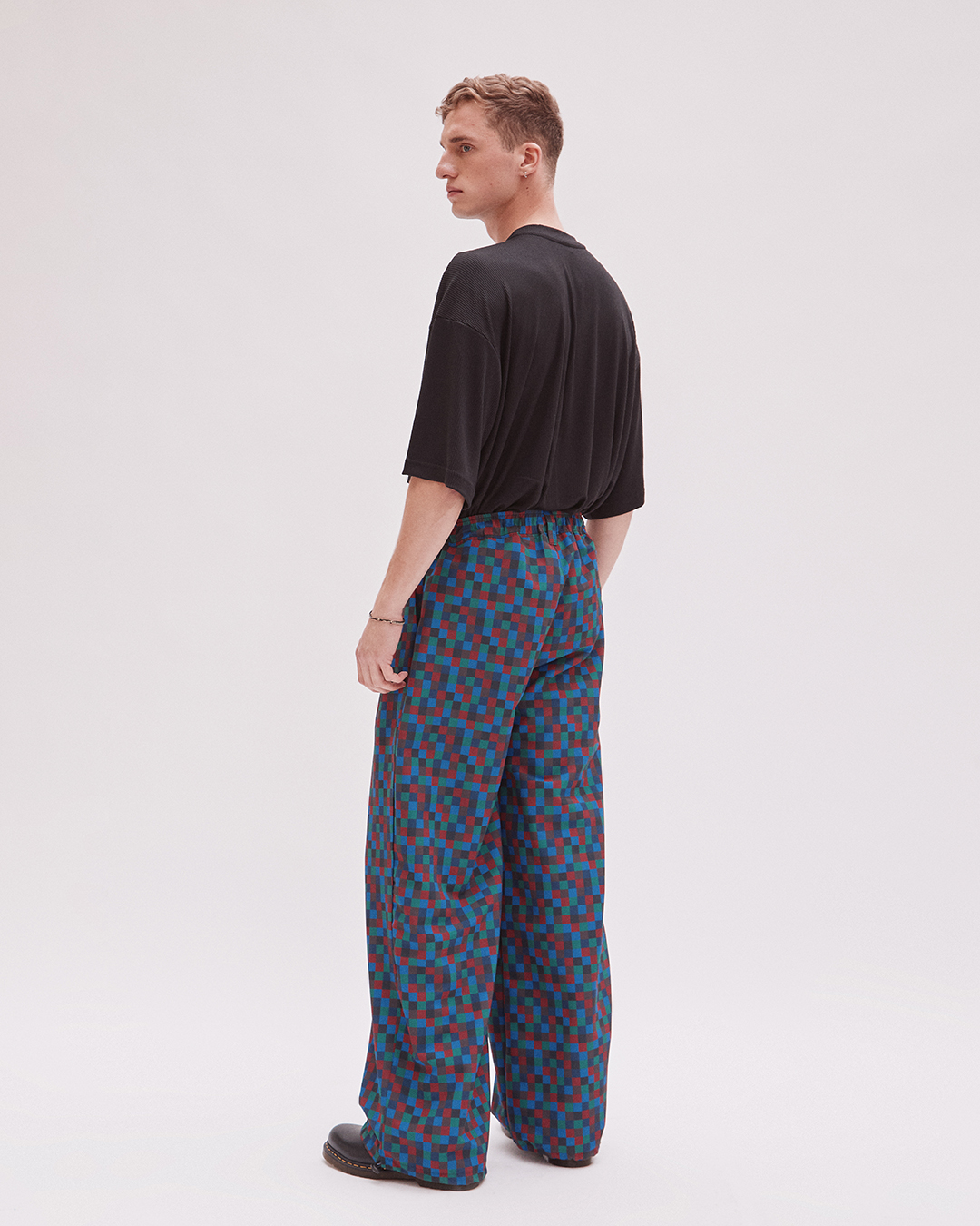 POLERA ANKA BOXY ACANALADO NEGRO 6