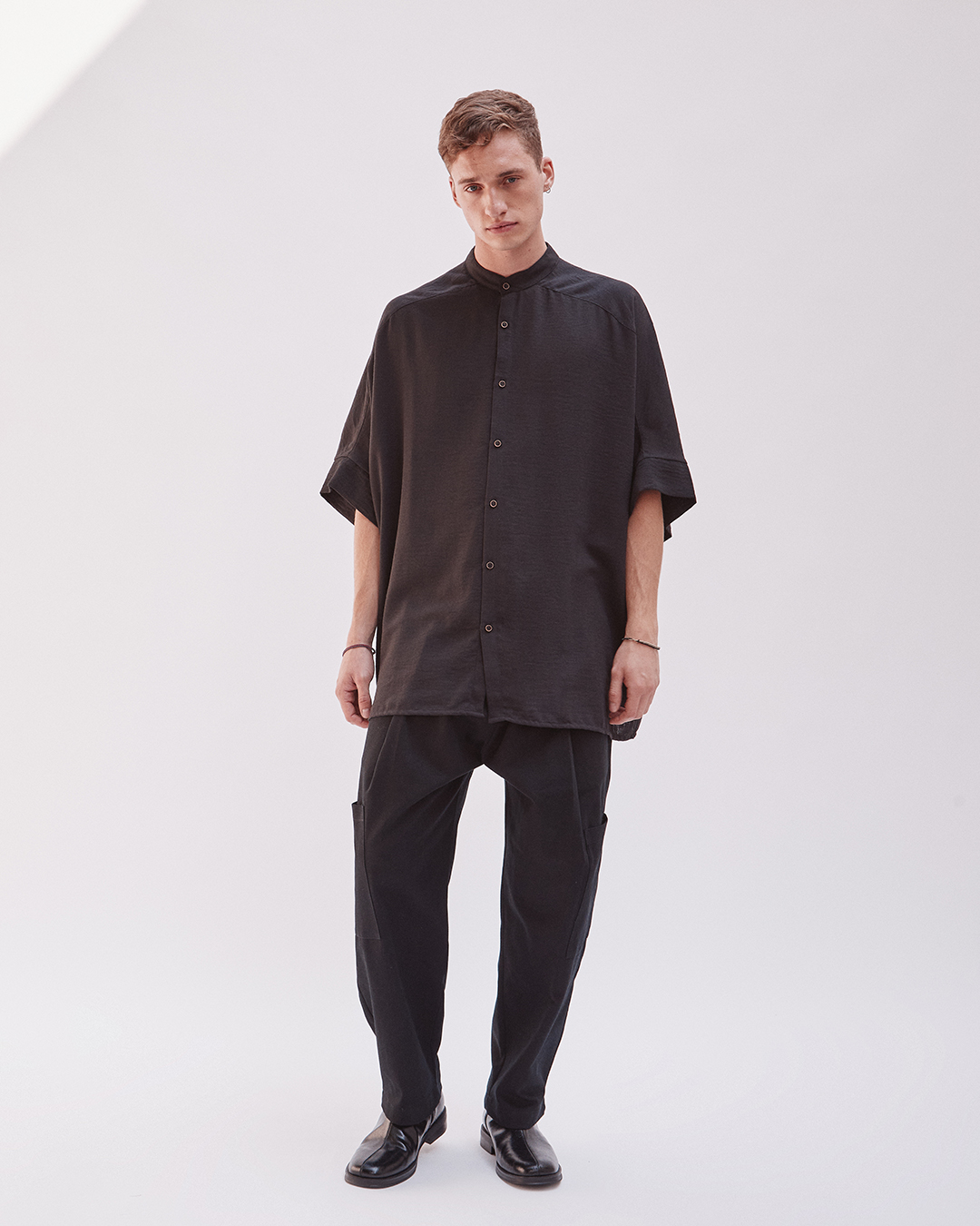 CAMISA ALBAR LIVIANA NEGRA 2