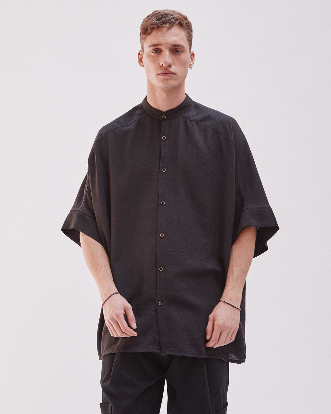 CAMISA ALBAR LIVIANA NEGRA 1