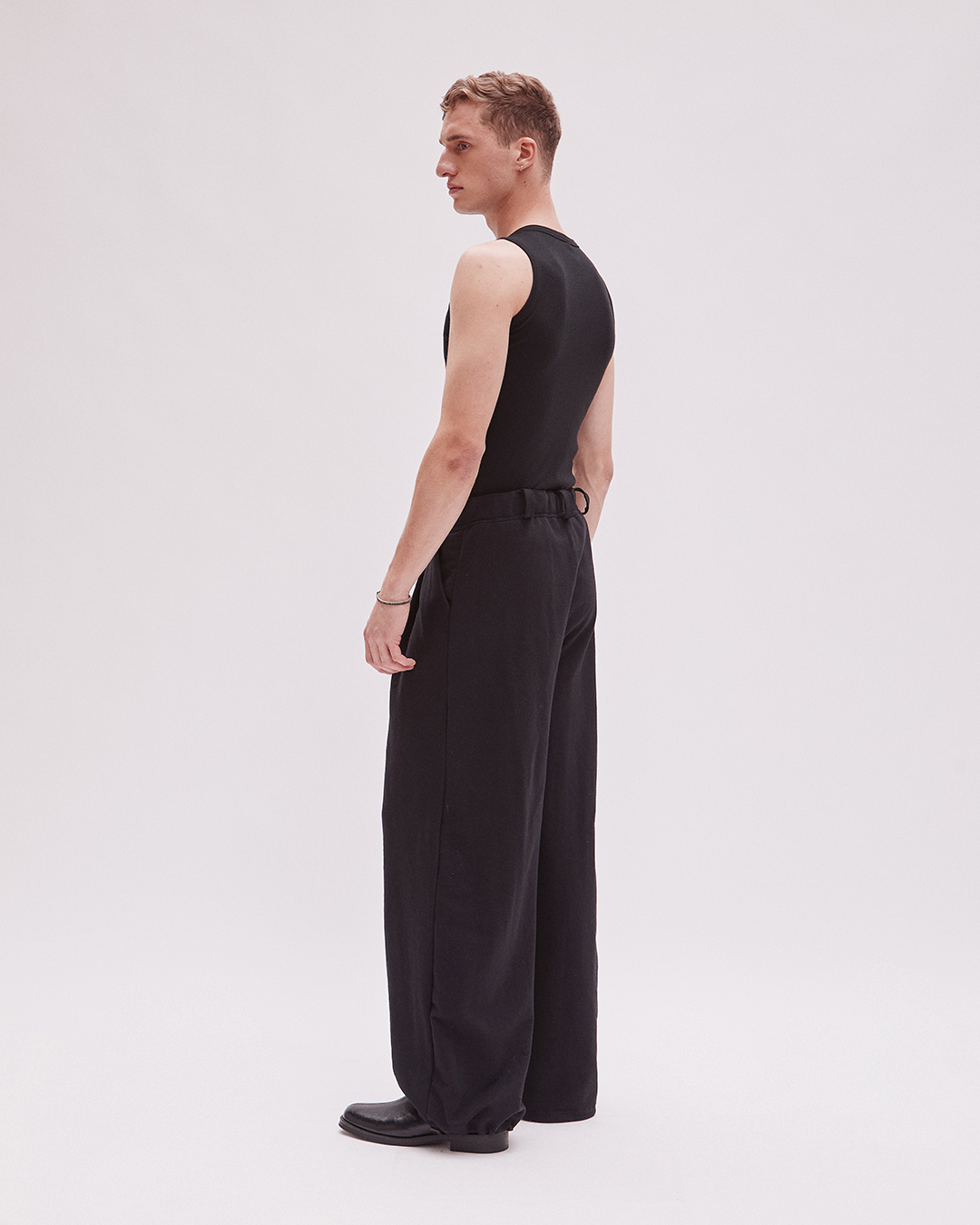 TANK TOP TOM NEGRO 2
