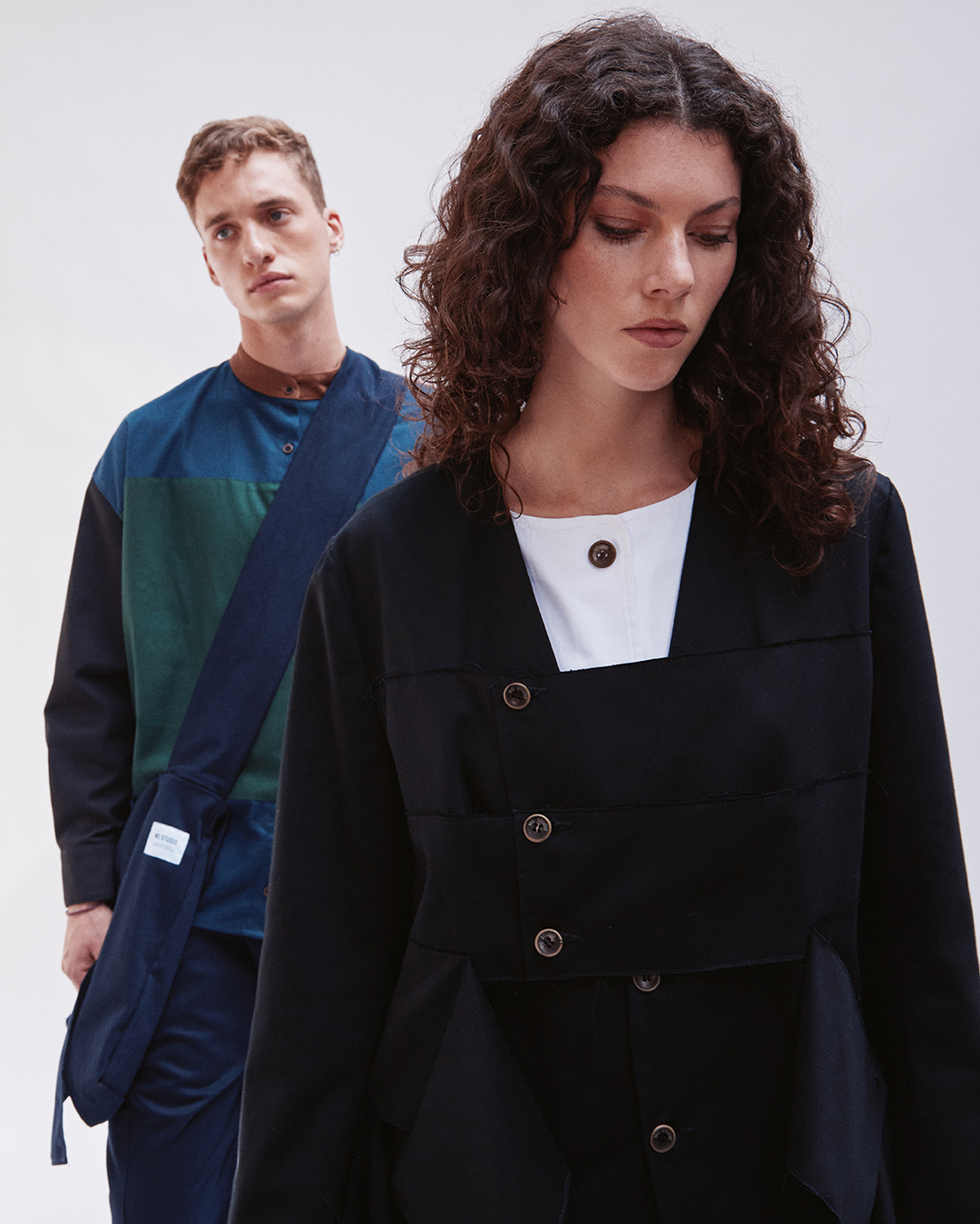 CHAQUETA ANKA ADJUST ME NEGRO 1