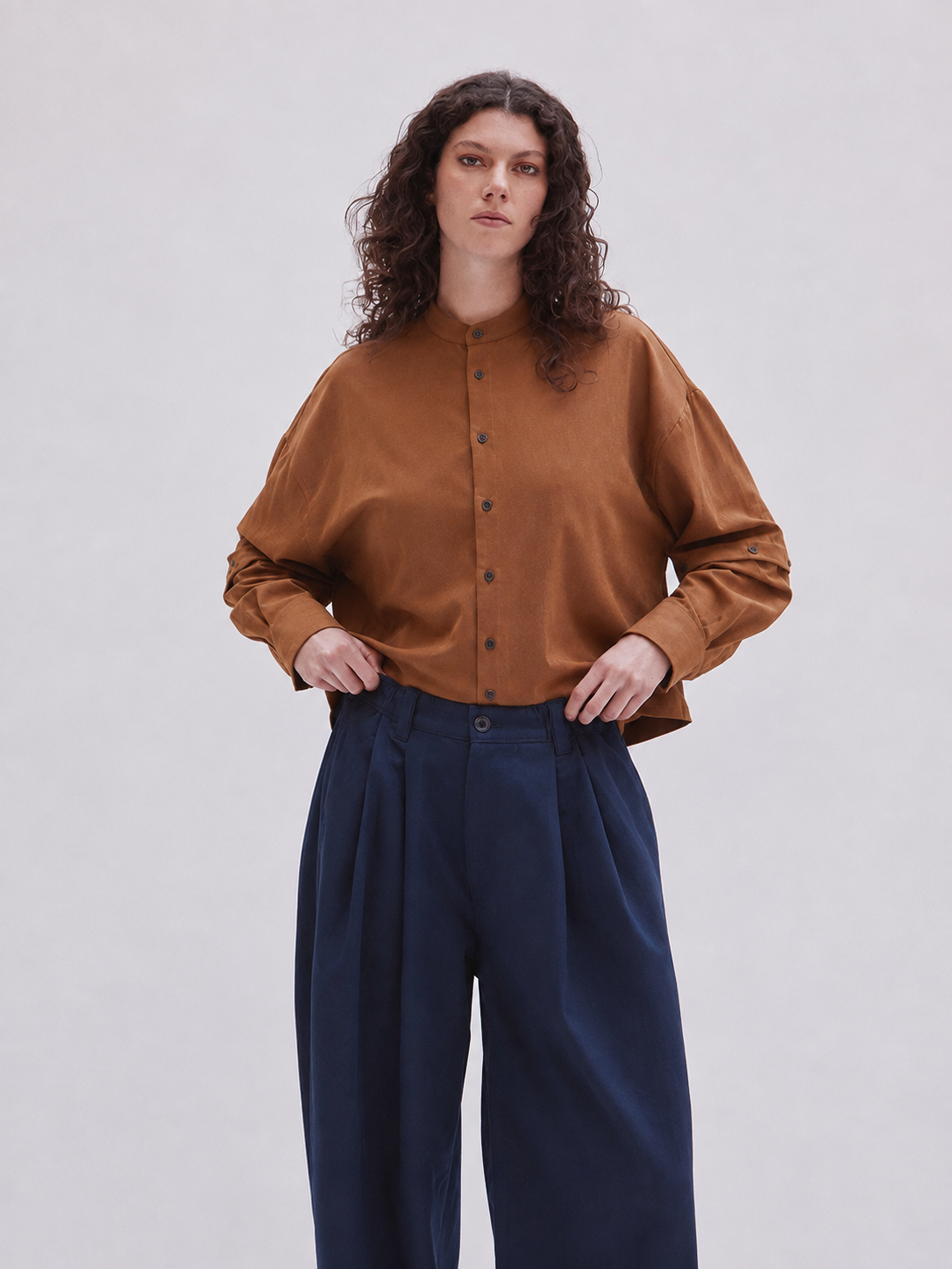 CAMISA ADJUST ME CROP MAO MOCA  3
