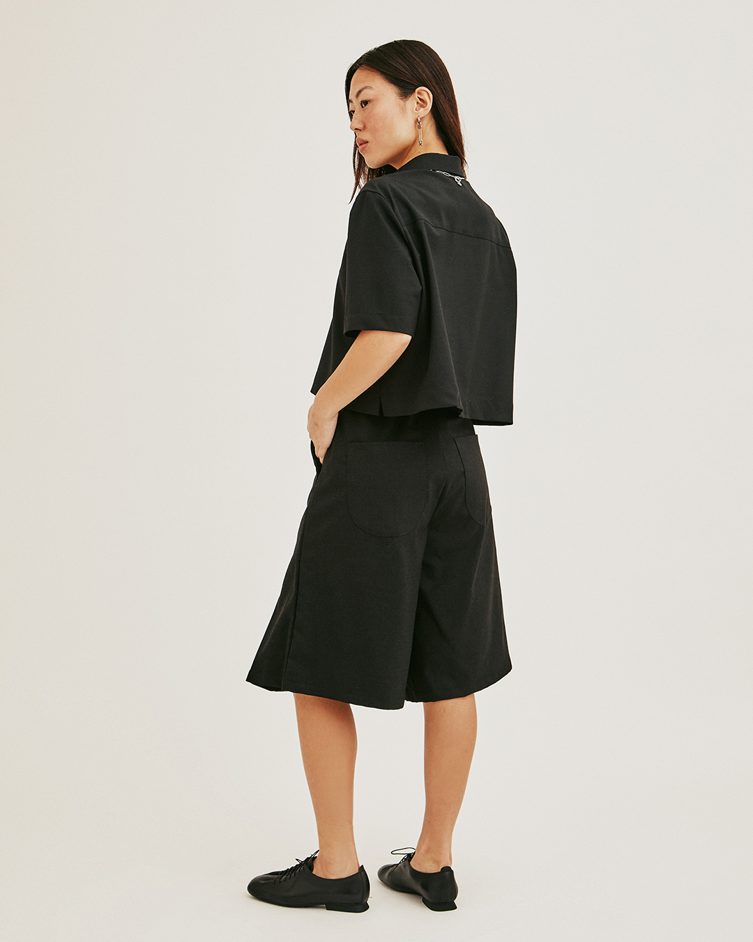 CAMISA WAY CROP CARBÓN 9010 2