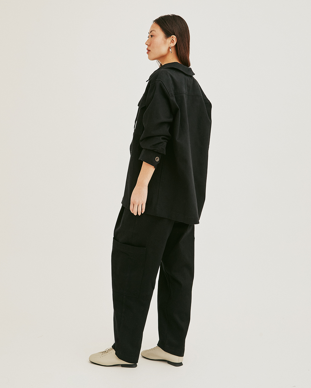 CHAQUETA RUMI UTILITARIA NEGRA  3