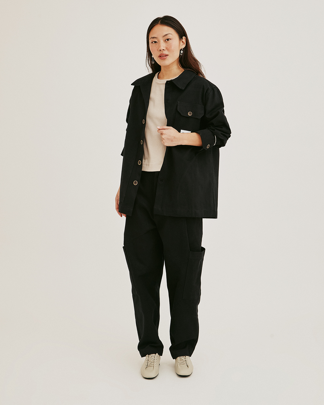 CHAQUETA RUMI UTILITARIA NEGRA  4