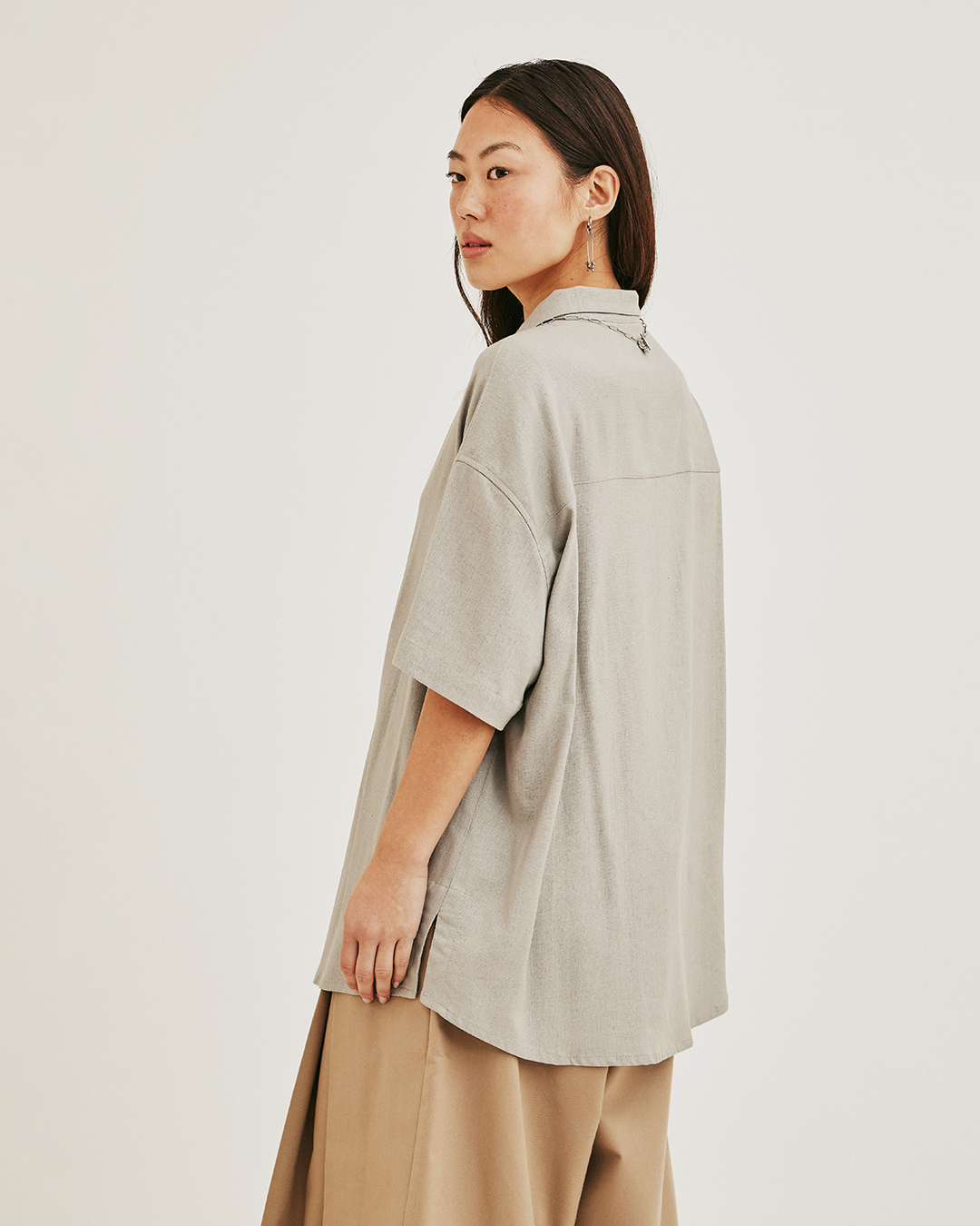 CAMISA LUTEA LINO HUMO 3