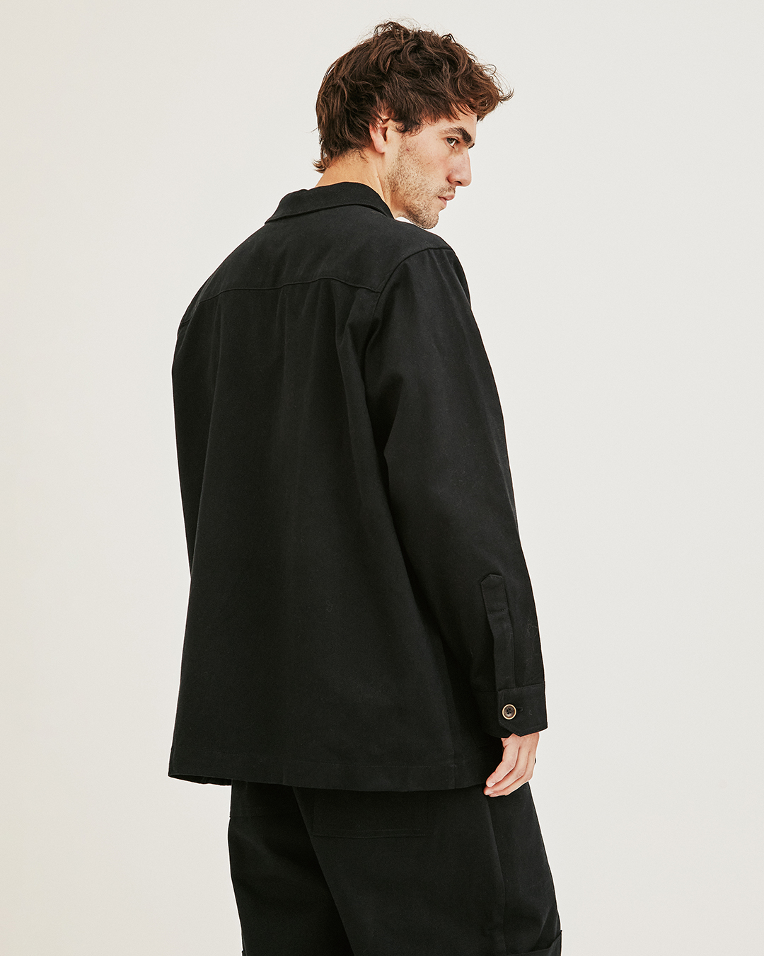 CHAQUETA RUMI UTILITARIA NEGRA  5