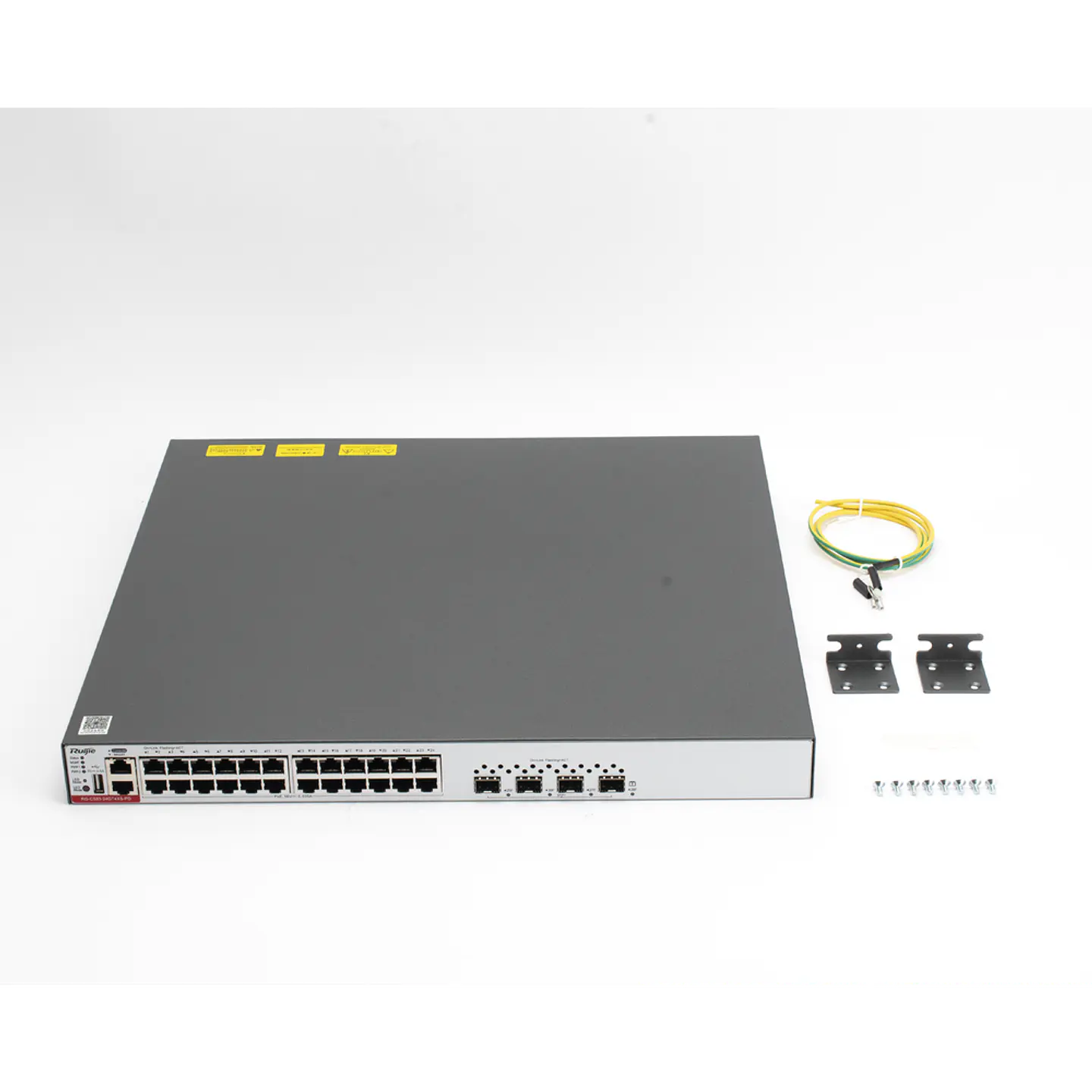 RGCS8324GT4XSP // Switch Administrable Capa 3 de 24 puertos Gigabit  2