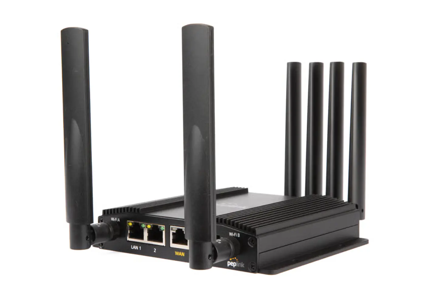 Router Celular 5G Peplink MAX BR1 Pro con Wi‑Fi 6 y WAN 2,5G 1