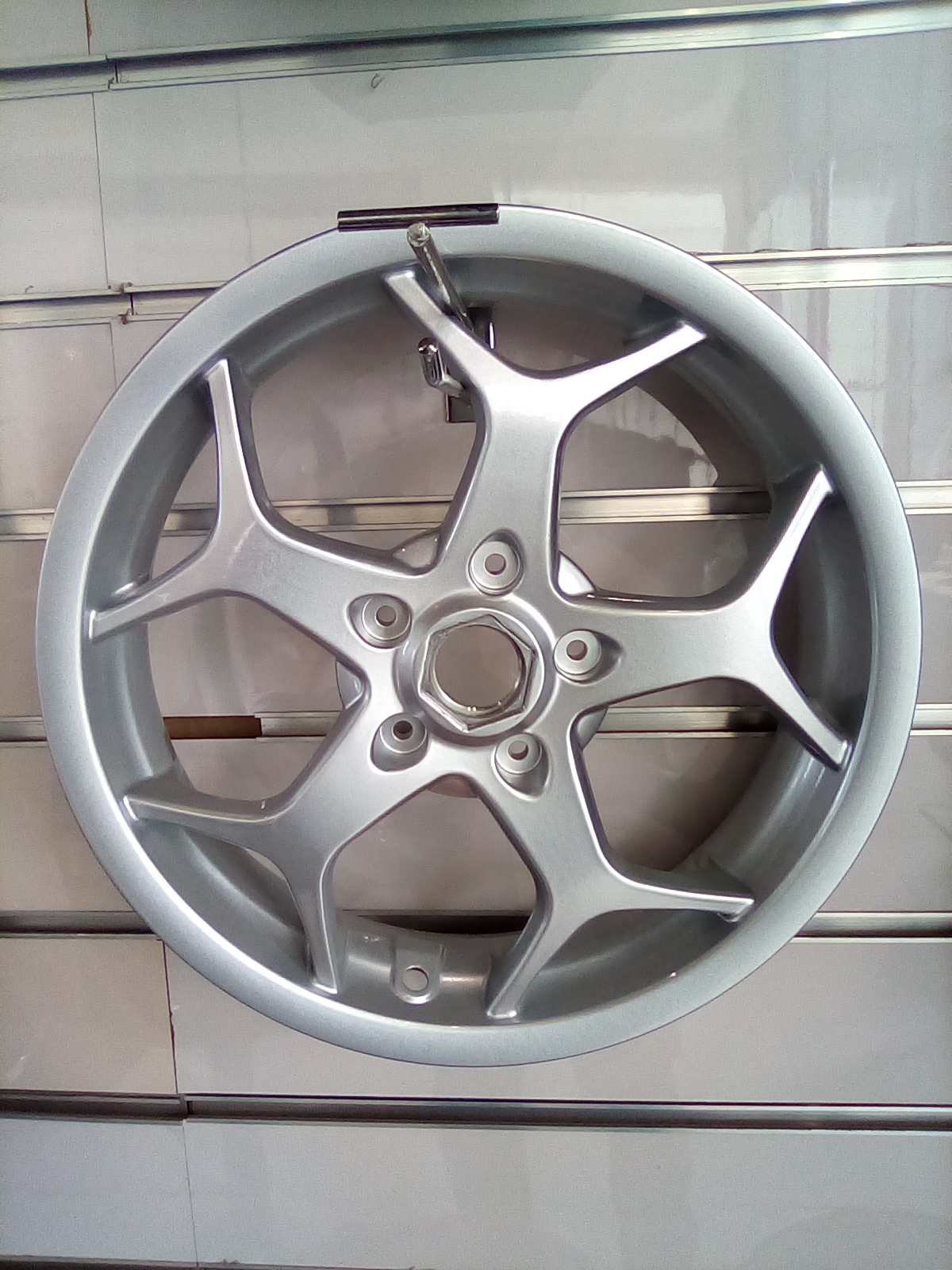 Llanta delantera Piaggio MP3