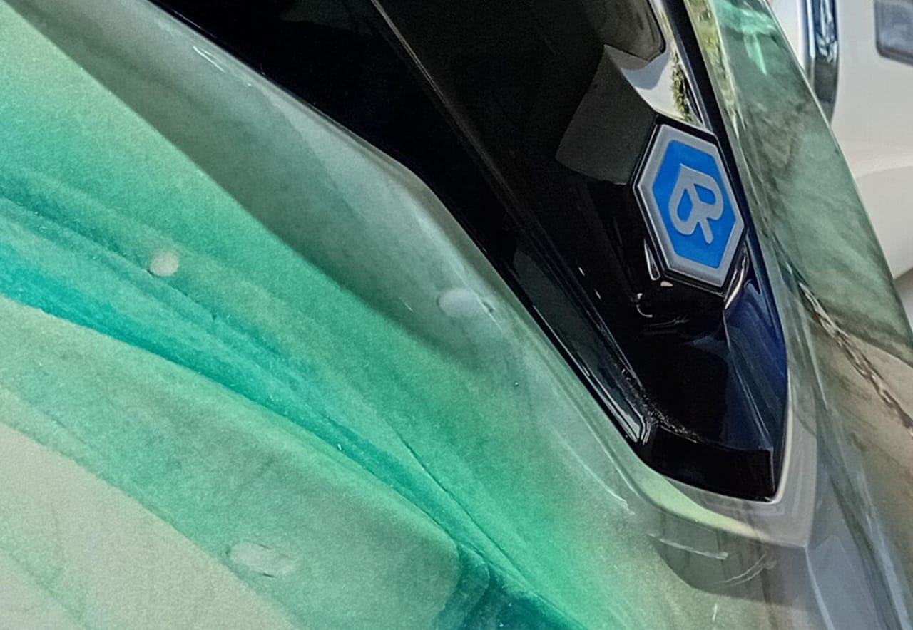 Corbata frontal Piaggio One