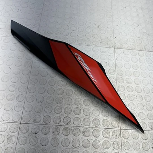 CARENADO TRASERO DERECHO ORIGINAL APRILIA (2B011171)