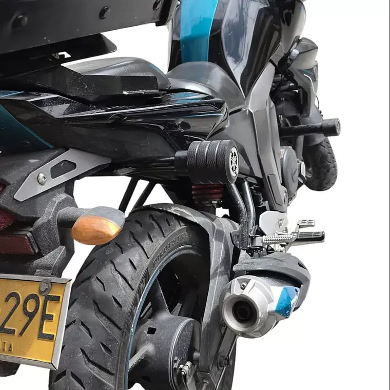Defensa slider trasero 2