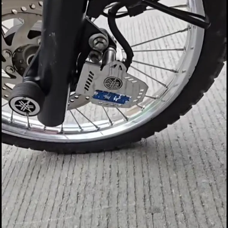 Protector de caliper delantero 3d 1