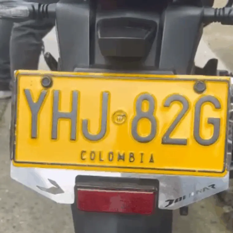PORTA PLACA DOMINAR 2