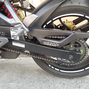 LOGO LATERAL NS 200