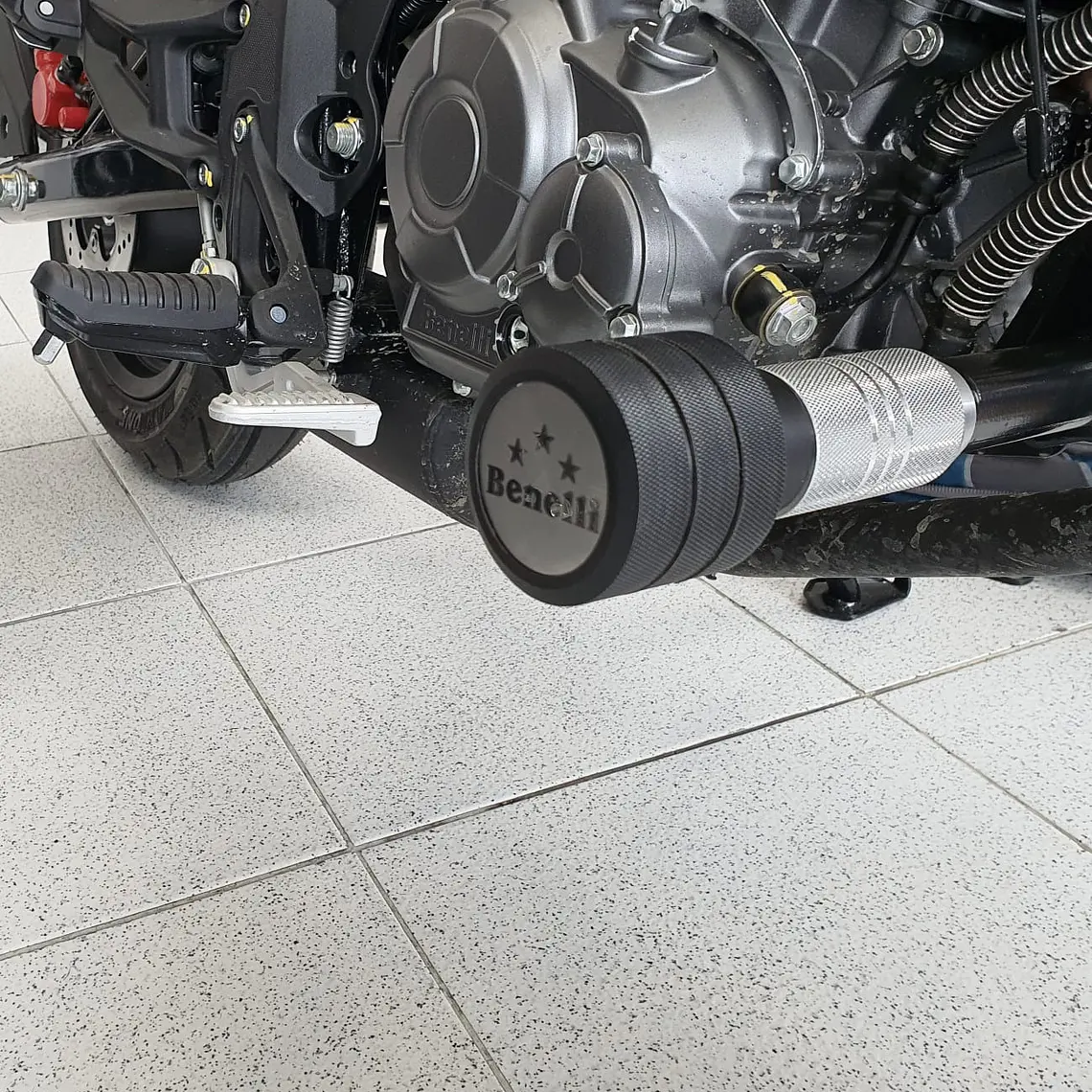 SLIDER BENELLI TNT 135 2
