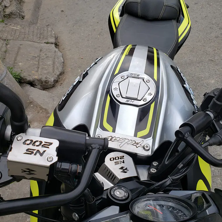 TAPA GASOLINA NS 200 2