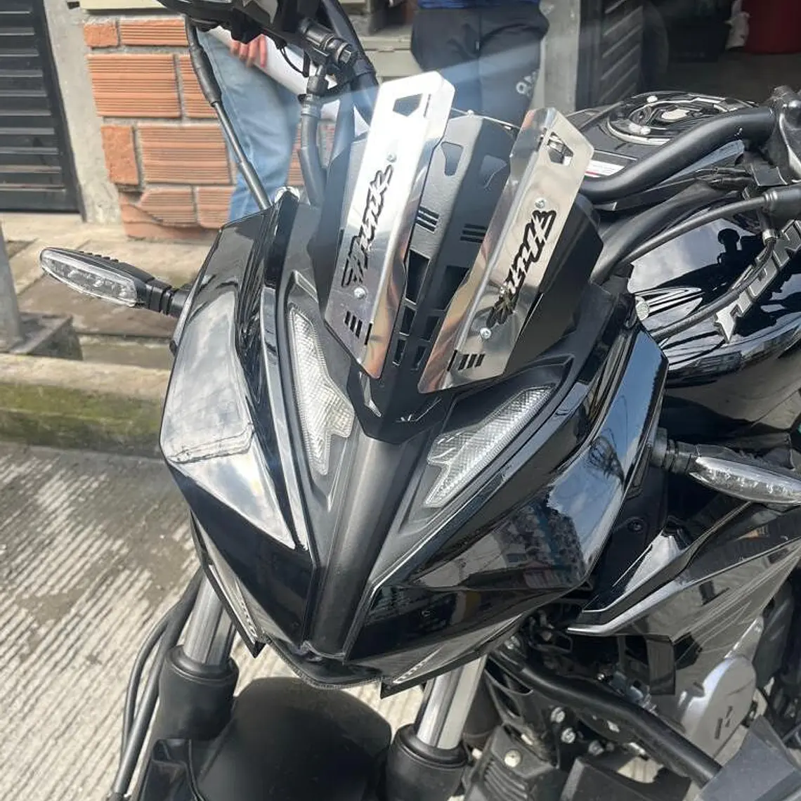 CUPULA HUNK 125R 2