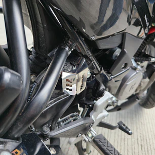 PROTECTOR DE BOMBA TRASERA HUNK 125R