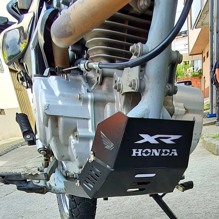 QUILLA O PECHERA XR 125 XR 150 3