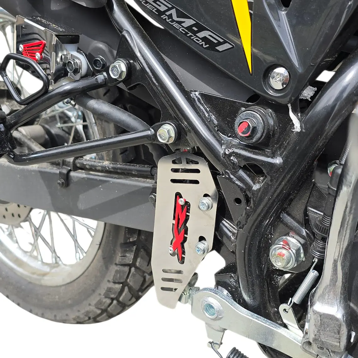 PROTECTOR DE BOMBA TRASERA PLANA XR 190 3