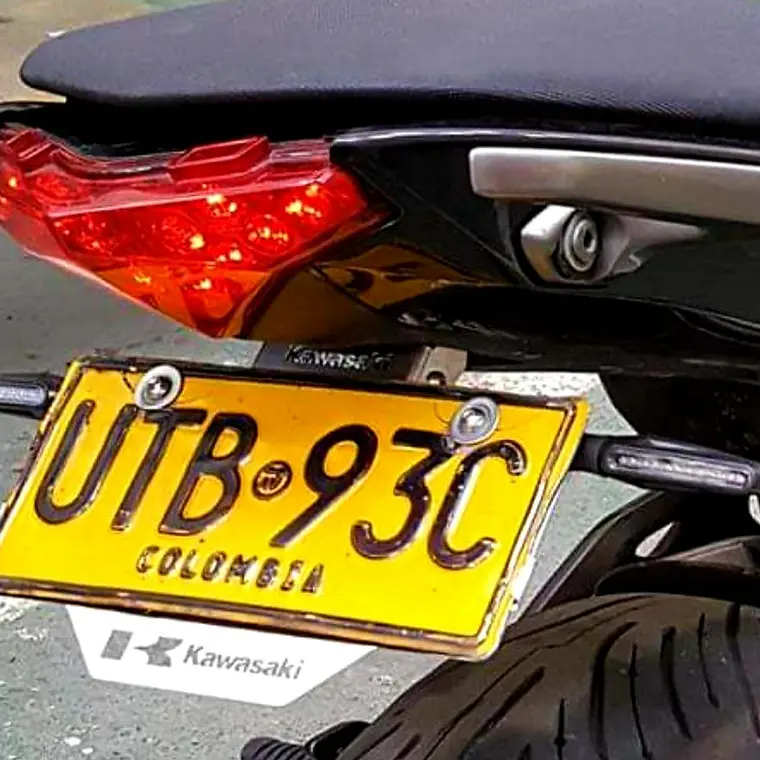PORTA PLACA NINJA 400 Z400 2