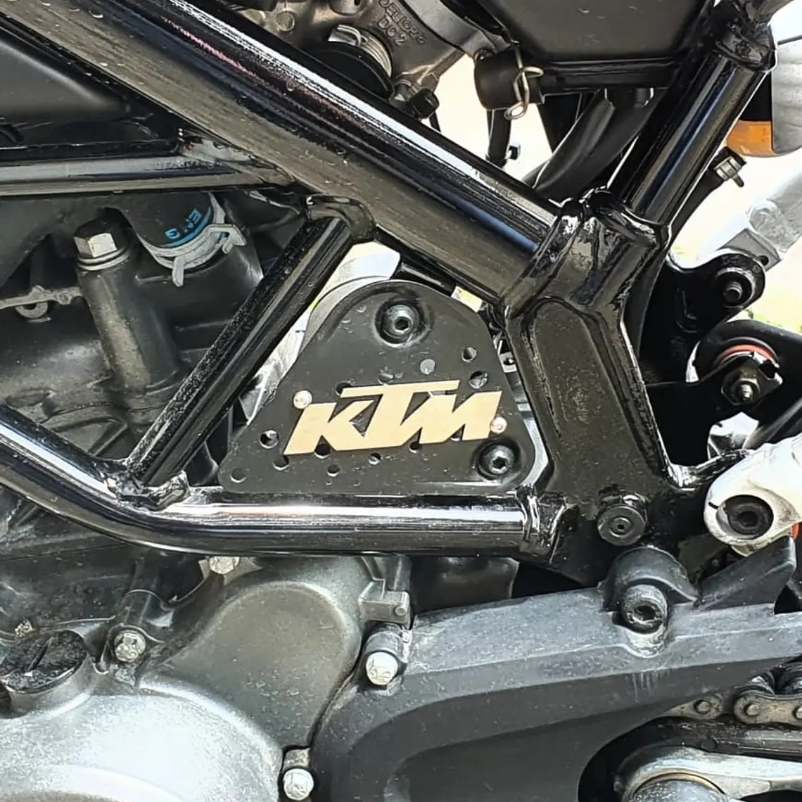 LOGO LATERAL KTM 2