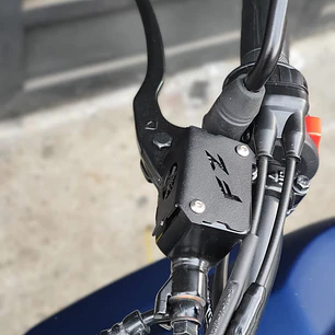 PROTECTOR DE BOMBA FRENO DELANTERO FZ 25 ABS