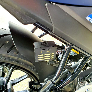 PROTECTOR DE BOMBA FRENO TRASERA FZ 25 SIN ABS