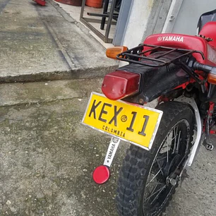 TRAGA LUZ LAGRIMA DT 125 DT 175 UNIDAD